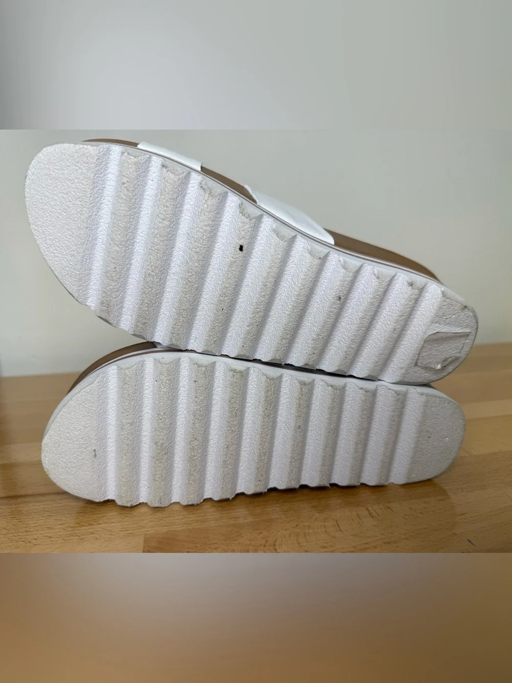 Dream Pairs White Double‑Strap Cork Platform Slides, size 6 - Picture 4 of 7
